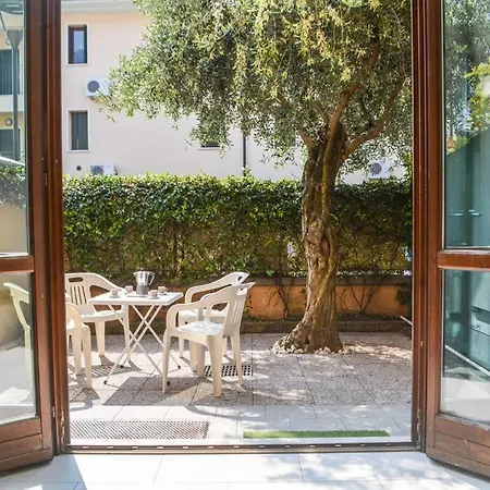Comfortable Flat With Garden And Pool! *