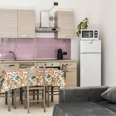 Lejlighed Comfortable Flat With Garden And Pool! Toscolano Maderno